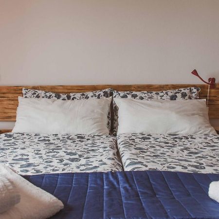 Bed And Breakfast Humus Sapiens Castiglione Chiavarese ภายนอก รูปภาพ