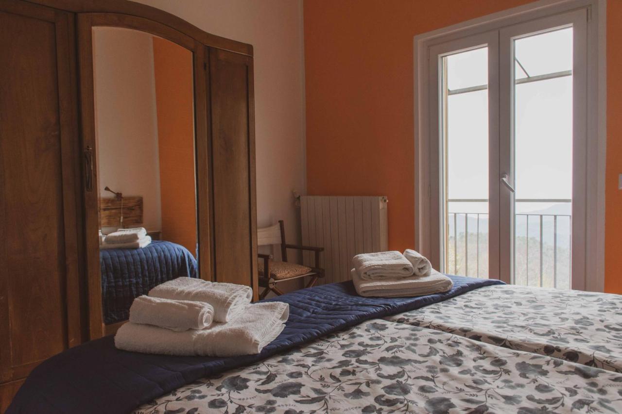 Bed And Breakfast Humus Sapiens Castiglione Chiavarese ภายนอก รูปภาพ